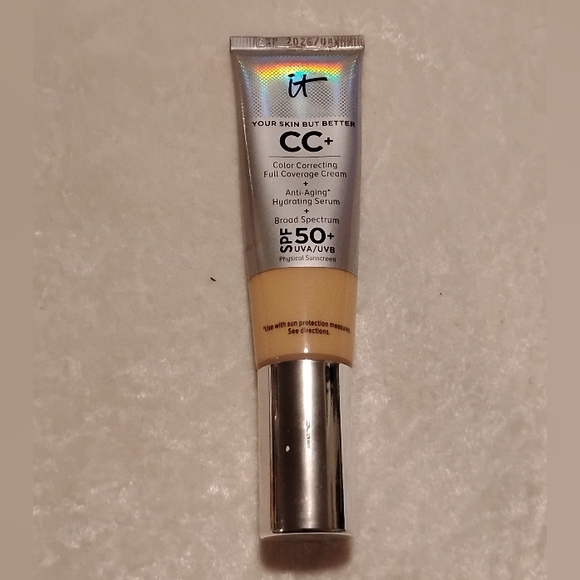 IT Cosmetics CC+ Cream with SPF 50+ - Picture 1 of 5